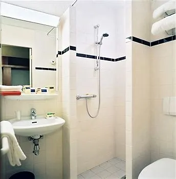 Отель Bastion Duesseldorf 3*