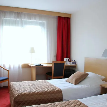 Отель Bastion Duesseldorf 3*